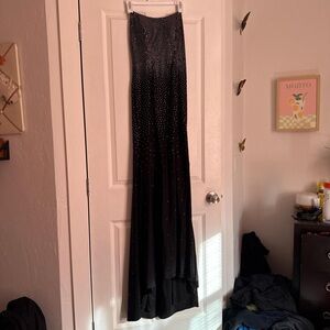 Elegant Black Strapless Gown with Sparkling Details